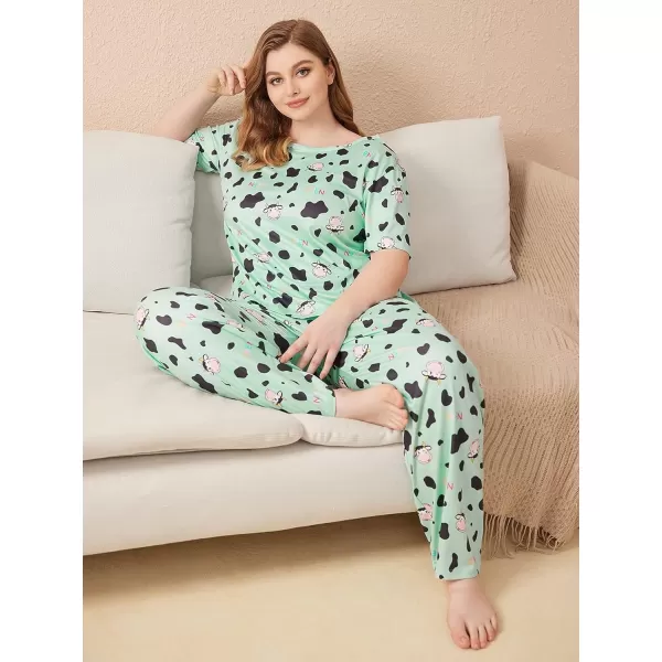 WDIRARA Women's Plus Size 2 Piece Sleepwear Cow Print Short Sleeve Top and Pants Pj Set