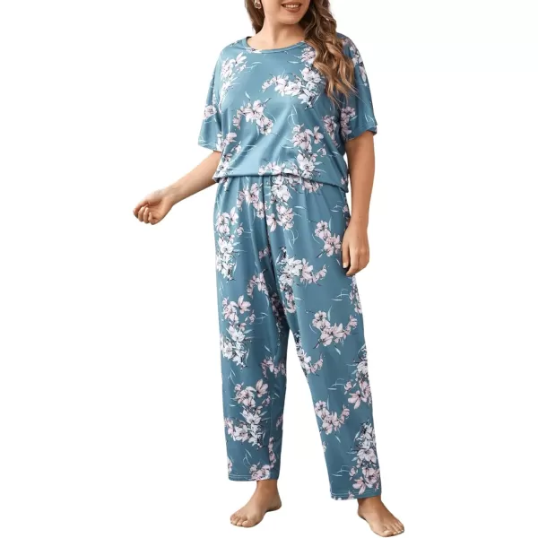 WDIRARA Women's Plus Size 2 Piece Sleepwear Floral Short Sleeve Top and Pants Pajama Set