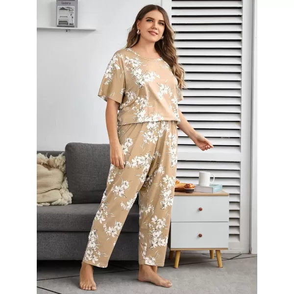 WDIRARA Women's Plus Size 2 Piece Sleepwear Floral Short Sleeve Top and Pants Pajama Set