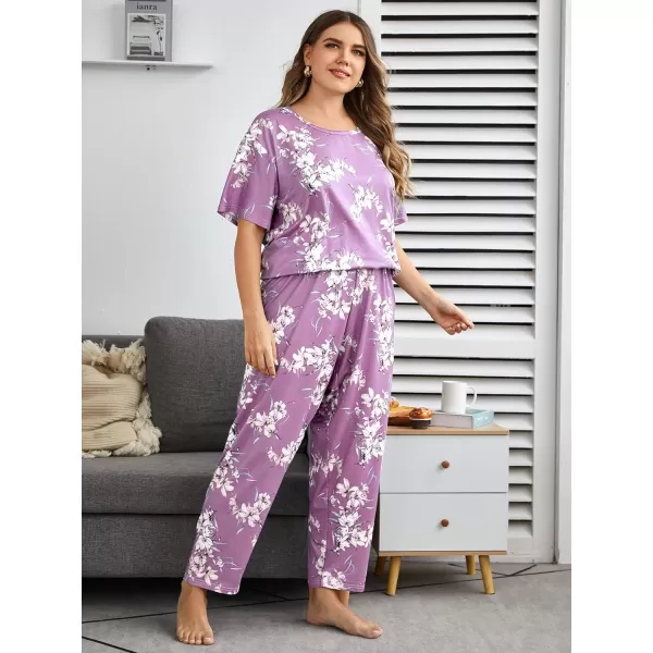 WDIRARA Women's Plus Size 2 Piece Sleepwear Floral Short Sleeve Top and Pants Pajama Set