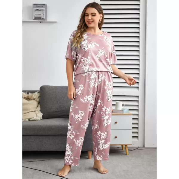 WDIRARA Women's Plus Size 2 Piece Sleepwear Floral Short Sleeve Top and Pants Pajama Set