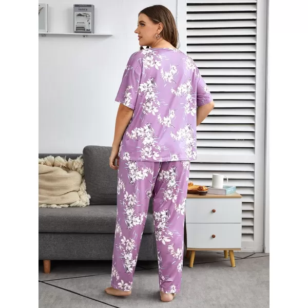 WDIRARA Women's Plus Size 2 Piece Sleepwear Floral Short Sleeve Top and Pants Pajama Set