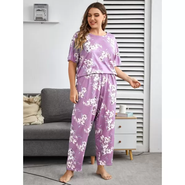 WDIRARA Women's Plus Size 2 Piece Sleepwear Floral Short Sleeve Top and Pants Pajama Set