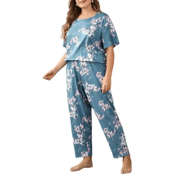 WDIRARA Women's Plus Size 2 Piece Sleepwear Floral Short Sleeve Top and Pants Pajama Set