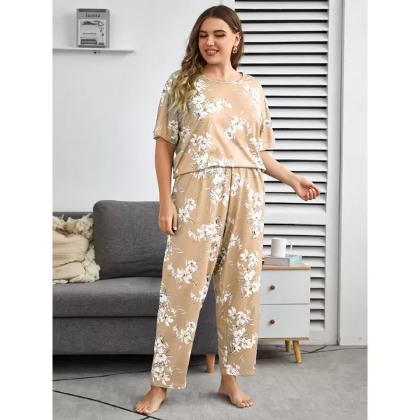 WDIRARA Women's Plus Size 2 Piece Sleepwear Floral Short Sleeve Top and Pants Pajama Set