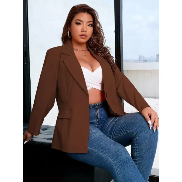 WDIRARA Women's Plus Size Elegant Single Breasted Lapel Collar Solid Casual Work Blazer