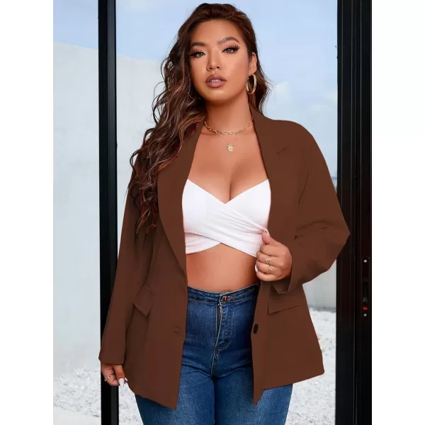 WDIRARA Women's Plus Size Elegant Single Breasted Lapel Collar Solid Casual Work Blazer