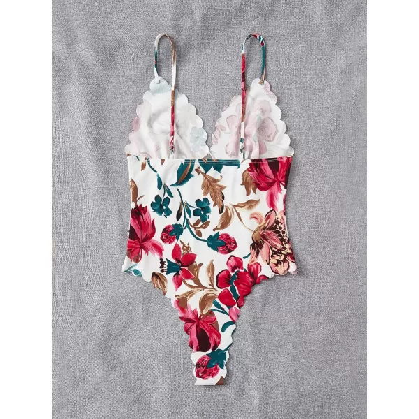 WDIRARA Women's Plus Size Floral Spaghetti Strap Camisole Scallop Trim Cami Bodysuit Top