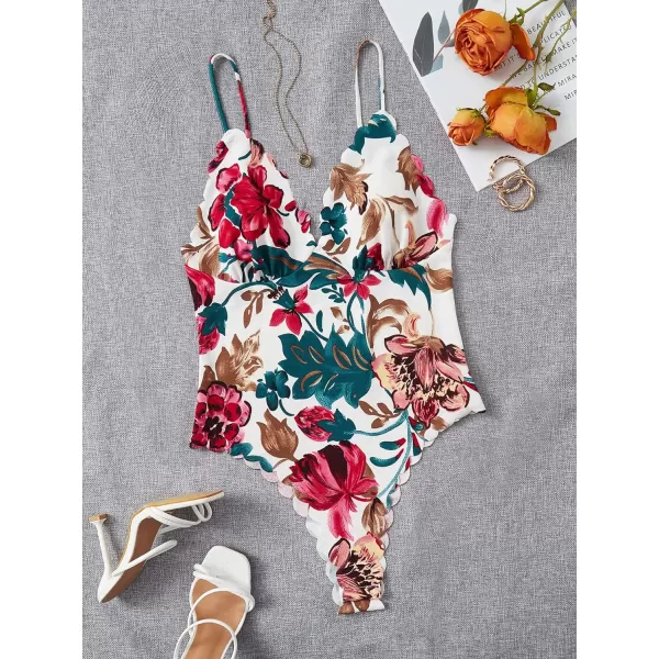 WDIRARA Women's Plus Size Floral Spaghetti Strap Camisole Scallop Trim Cami Bodysuit Top