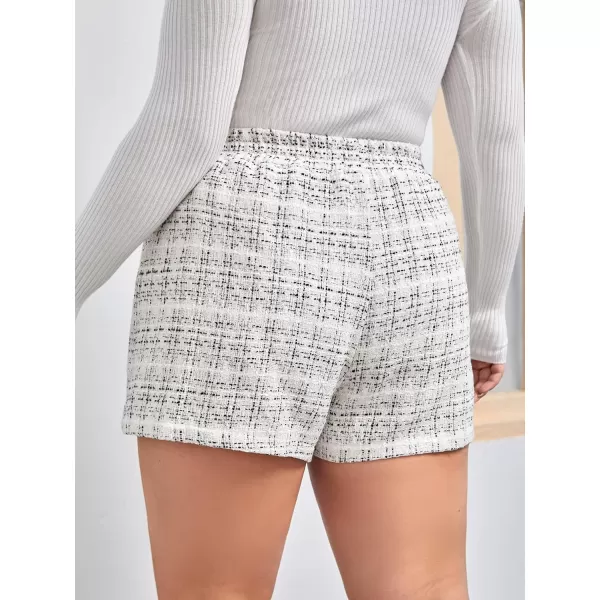 WDIRARA Women's Plus Size High Waisted Plaid Straight Leg Tweed Shorts with Pocket