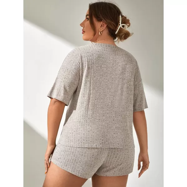 WDIRARA Women's Plus Size Ribbed Short Sleeve Top and Shorts Pajama Set Loungewear