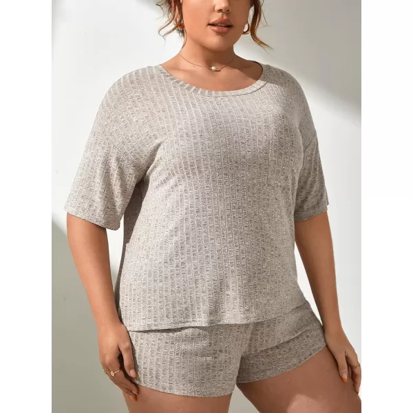 WDIRARA Women's Plus Size Ribbed Short Sleeve Top and Shorts Pajama Set Loungewear