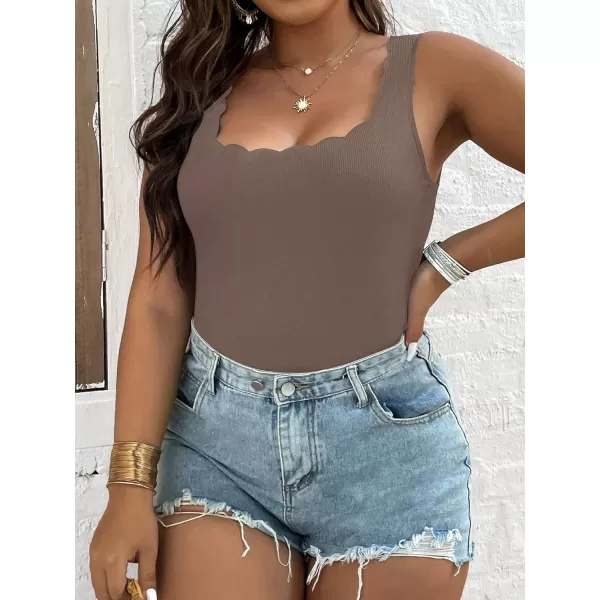 WDIRARA Women's Plus Size Scallop Trim Scoop Neck Sleeveless Tank Bodysuit