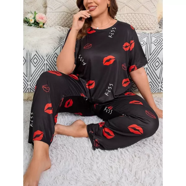 WDIRARA Women's Plus Size Short Sleeve Top And Pants Cute Pajama Lounge Set With Eyemask