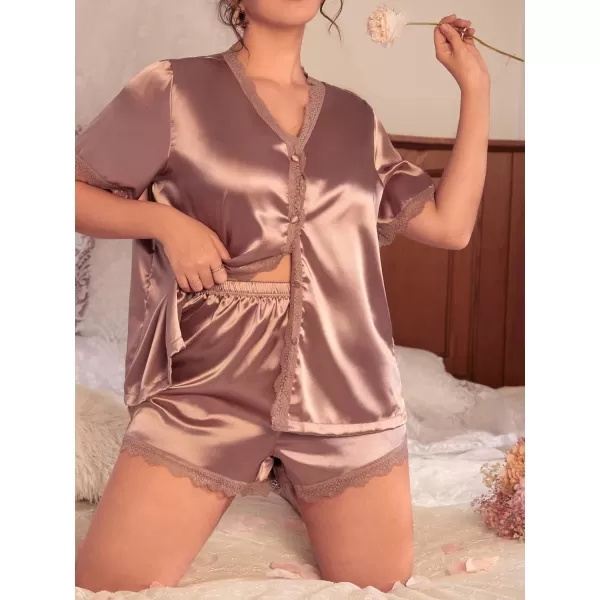 WDIRARA Women's Plus Sleepwear Satin Short Sleeve Shirt and Shorts Pajama Set