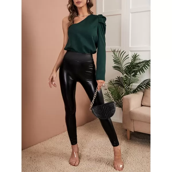 WDIRARA Women's Sexy Solid One Shoulder Cut-Out Long Sleeve Top