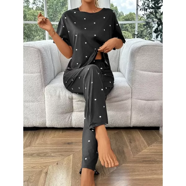 WDIRARA Women's Sleepwear 2 Piece Pajamas Heart Print Short Sleeve Tee and Pants Lounge Set