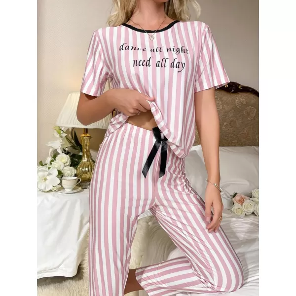WDIRARA Women's Sleepwear 2 Piece Pajamas Heart Print Short Sleeve Tee and Pants Lounge Set