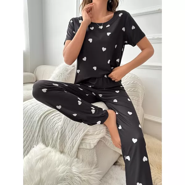WDIRARA Women's Sleepwear 2 Piece Pajamas Heart Print Short Sleeve Tee and Pants Lounge Set