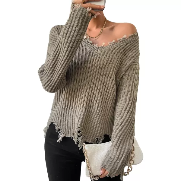 WDIRARA Women's Two Tone V Neck Ripped Sweater Long Sleeve Colorblock Knit Tops