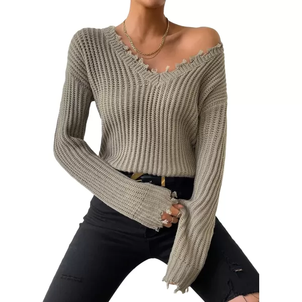 WDIRARA Women's Two Tone V Neck Ripped Sweater Long Sleeve Colorblock Knit Tops