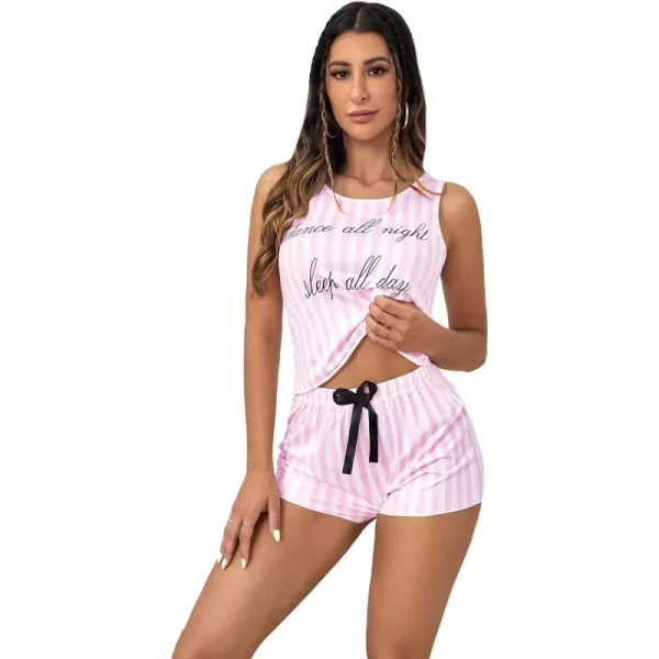 WDIRARA Women's Cute Cartoon Print Closed Eyes Print Tee and Shorts Pajama Set
