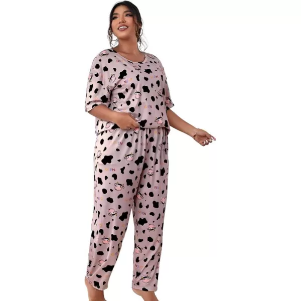 WDIRARA Women's Plus Size 2 Piece Sleepwear Cow Print Short Sleeve Top and Pants Pj Set