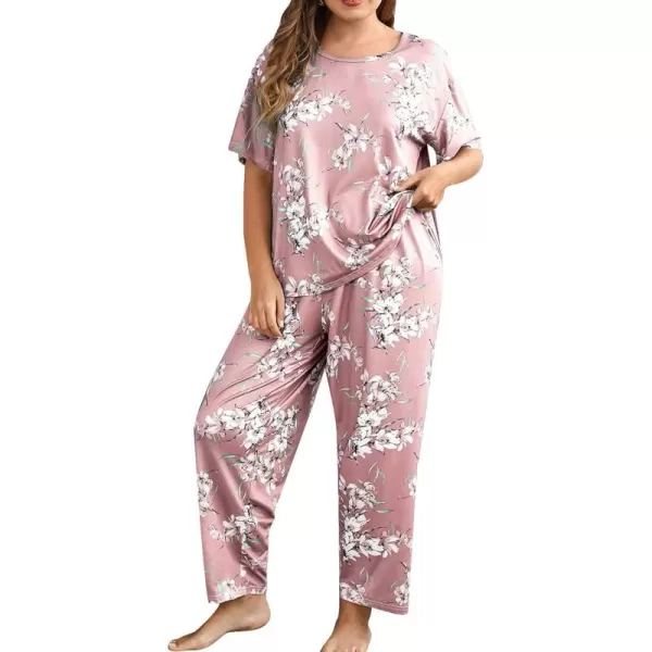 WDIRARA Women's Plus Size 2 Piece Sleepwear Floral Short Sleeve Top and Pants Pajama Set