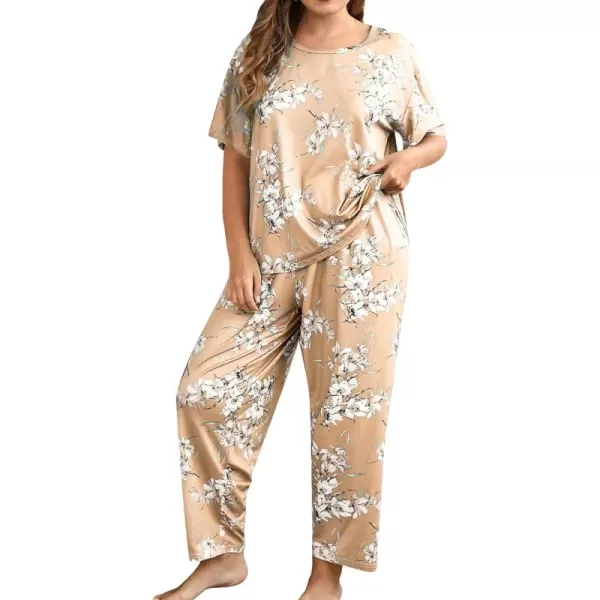 WDIRARA Women's Plus Size 2 Piece Sleepwear Floral Short Sleeve Top and Pants Pajama Set
