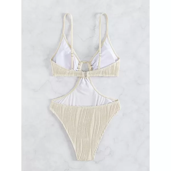 WDIRARA Women's Textured Cut Out One Piece Swimsuit Ring Linked Ruched Bathing Suit