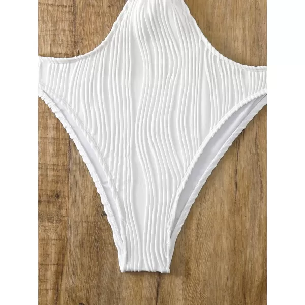 WDIRARA Women's Textured Cut Out One Piece Swimsuit Ring Linked Ruched Bathing Suit