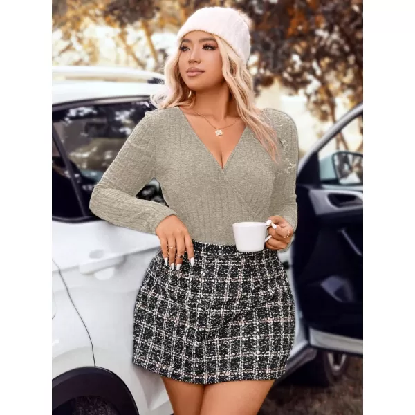 WDIRARA Women's Plus Size Ribbed Knit Wrap V Neck Long Sleeve Stretchy Basic Bodysuit Tops